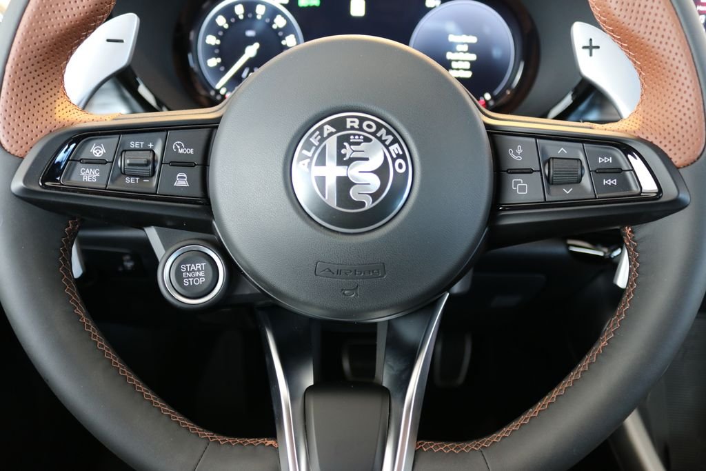 New 2025 Alfa Black Exterior Paint Alfa Romeo Intensa image 46