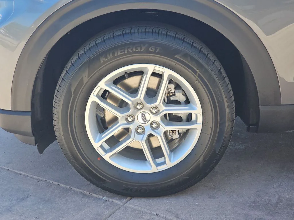 New 2026 Carbonized Gray Metallic Ford Active image 38