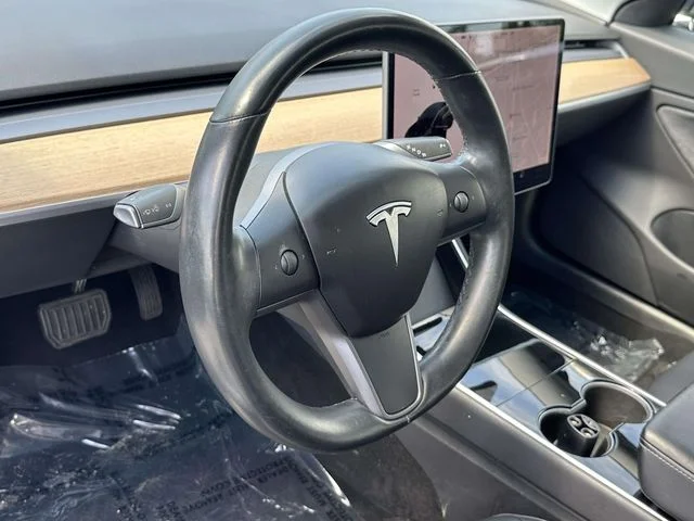 Used 2018 Black Tesla Long Range image 2