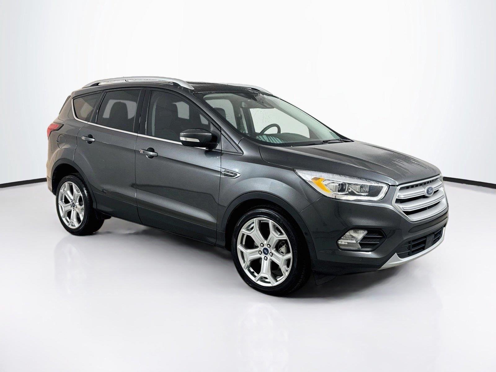 Used 2019 Magnetic Ford Titanium image 6