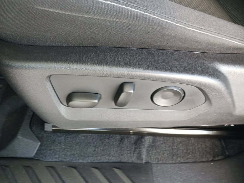 Used 2025 Sterling Gray Metallic Chevrolet WT/LT image 32