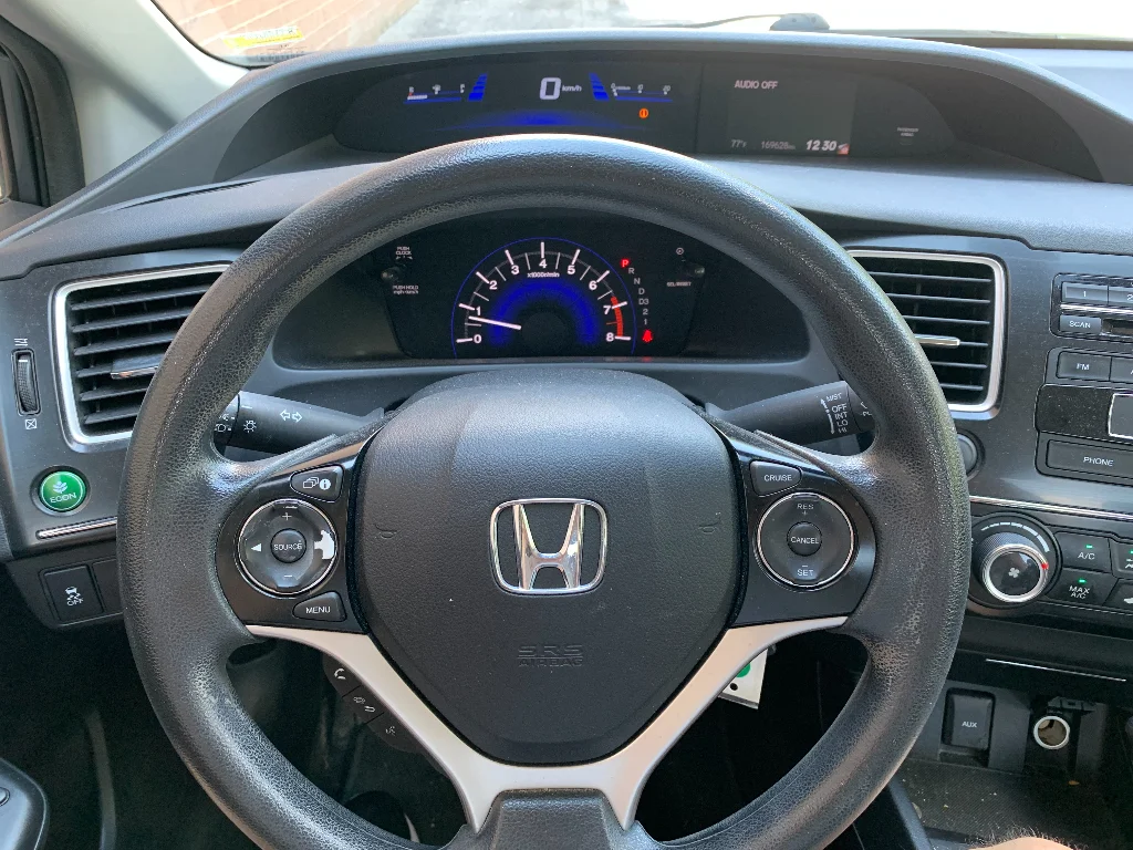 Used 2013 Polished Metal Metallic Honda LX image 9