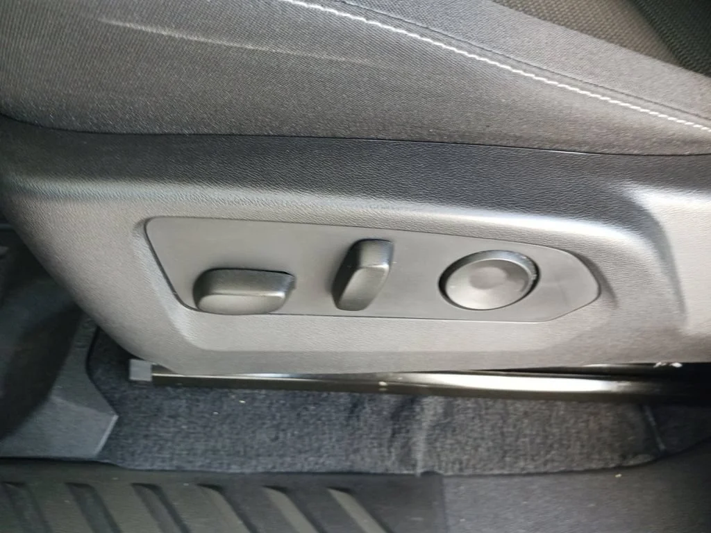 Used 2025 Sterling Gray Metallic Chevrolet WT/LT image 32