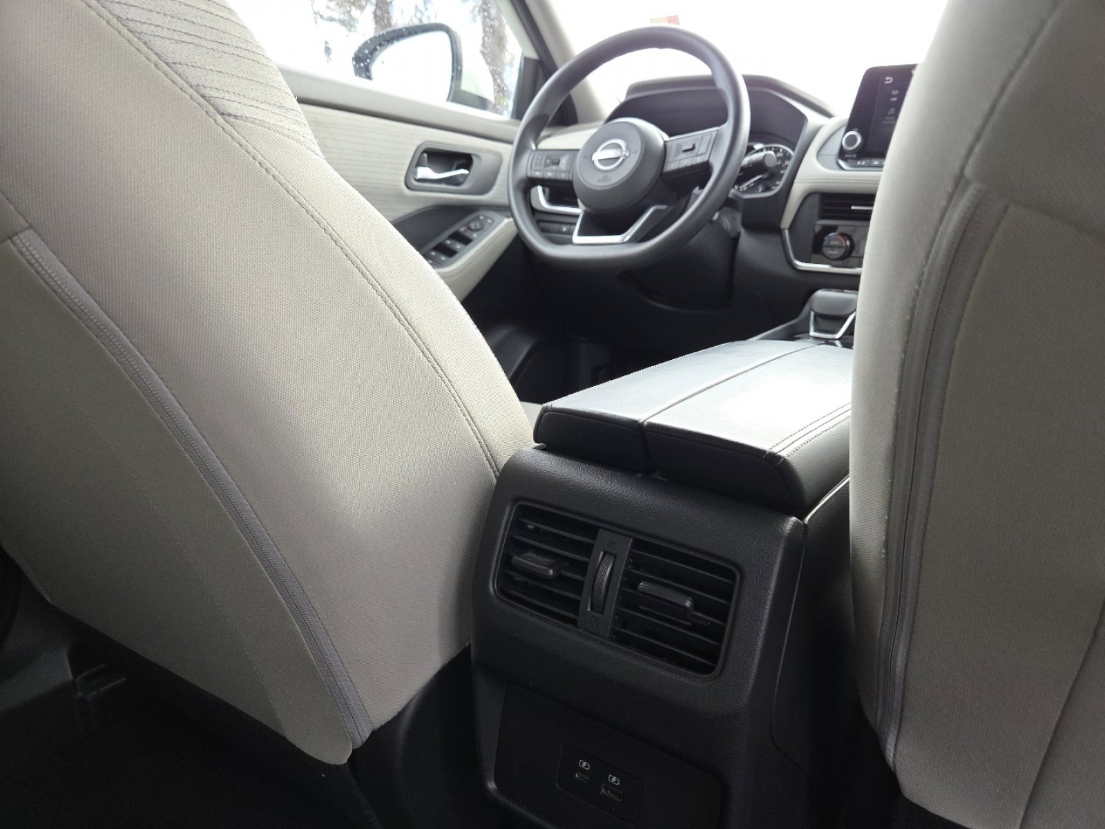 2023 Nissan Rogue SV - Photo 21