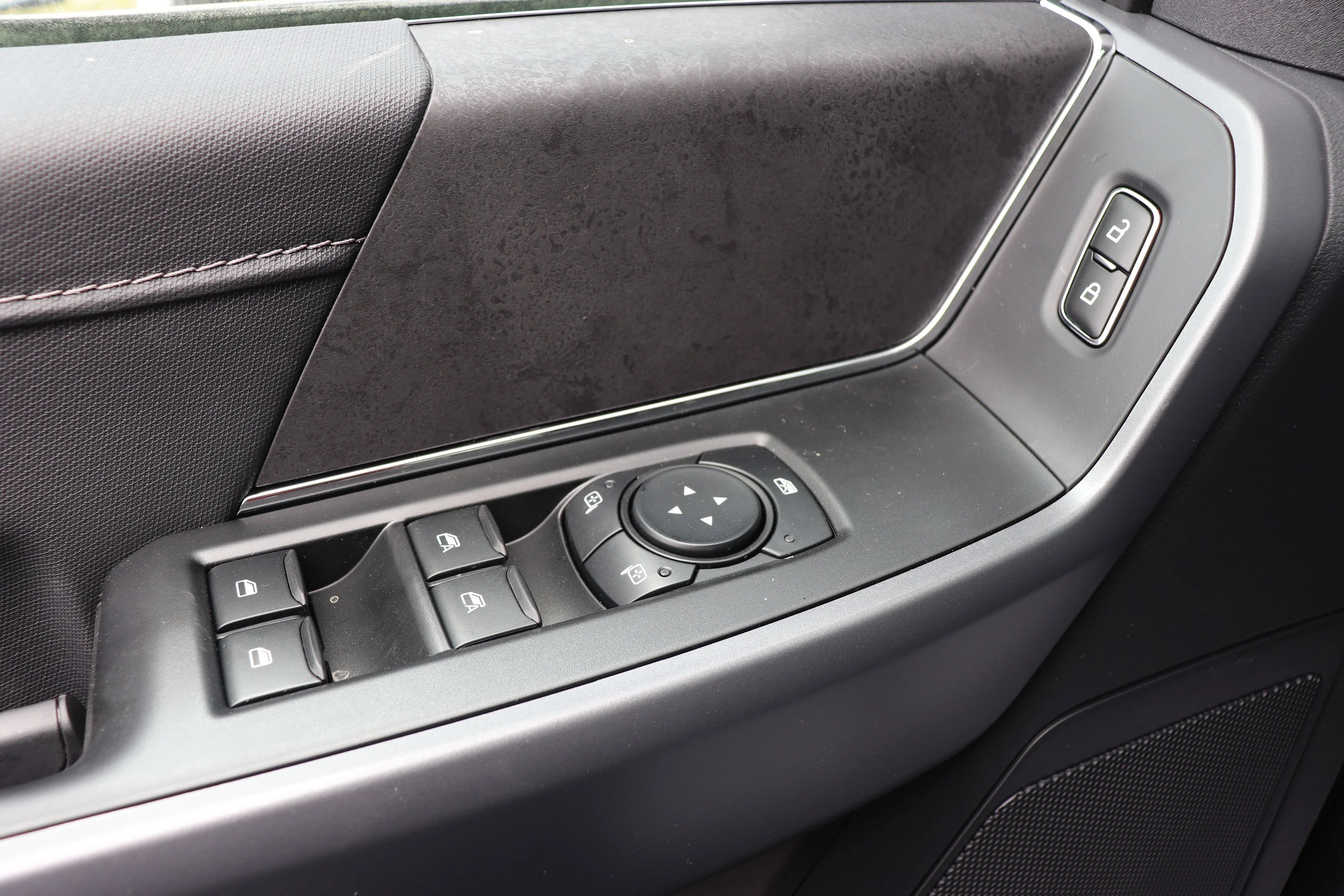 New 2026 OXFORD WHITE Ford XLT image 11