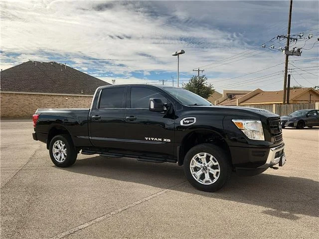 Used 2024 Black Nissan SV (A9) 4x4 Crew Cab 6.5 ft. box 151.6 in. WB image 4