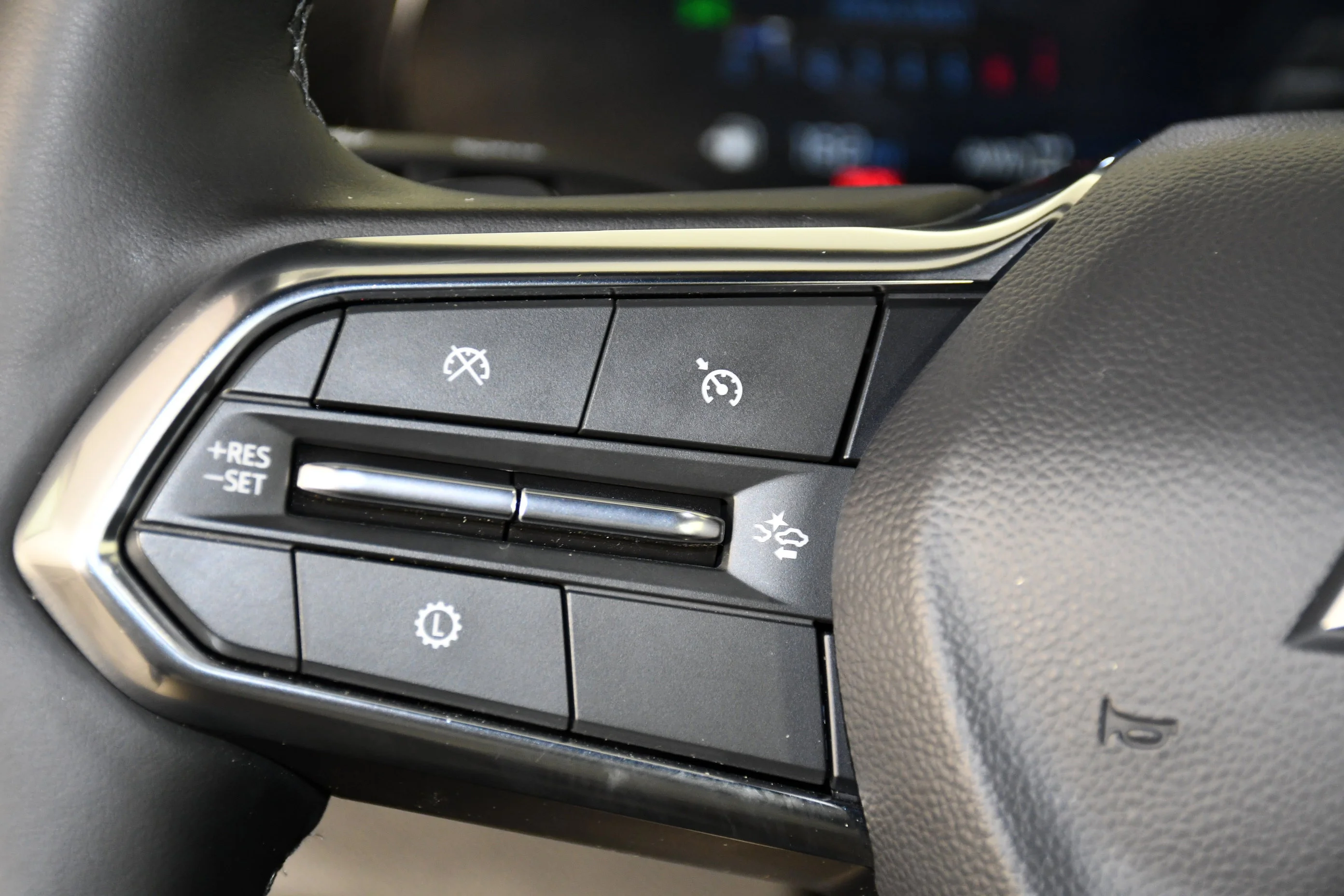 Used 2026 Mosaic Black Metallic Chevrolet AWD LT image 20