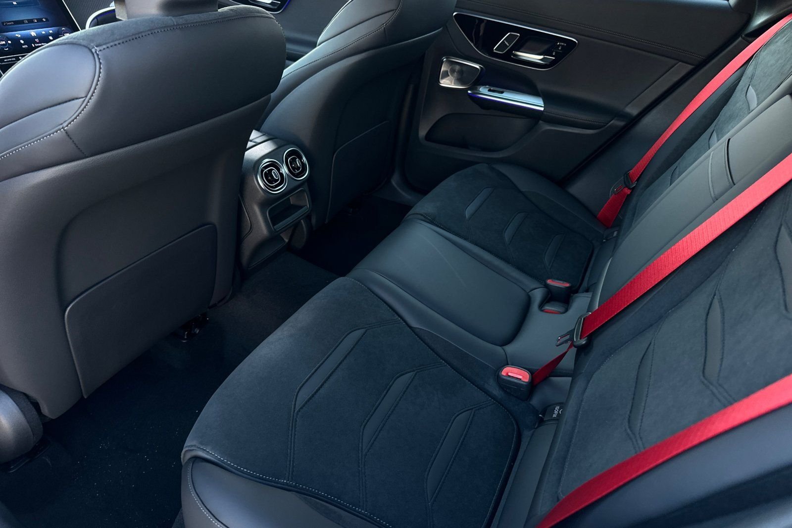 2025 Mercedes-Benz GLC AMG GLC63 S - Photo 11