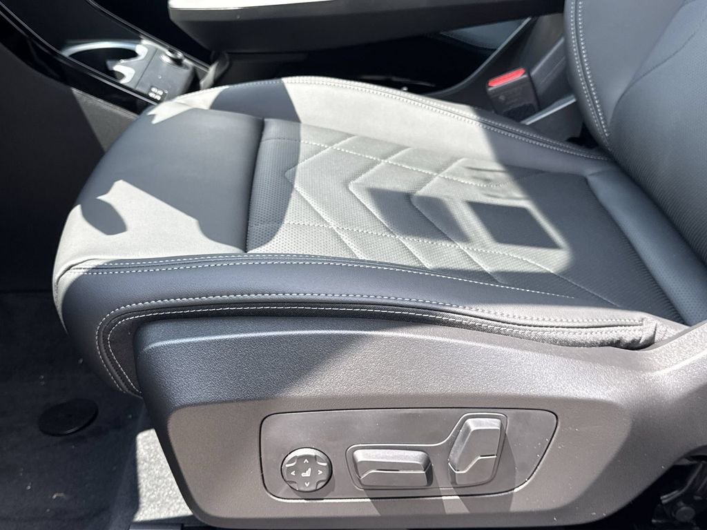 New 2026 Black Sapphire Metallic BMW xDrive28i image 14