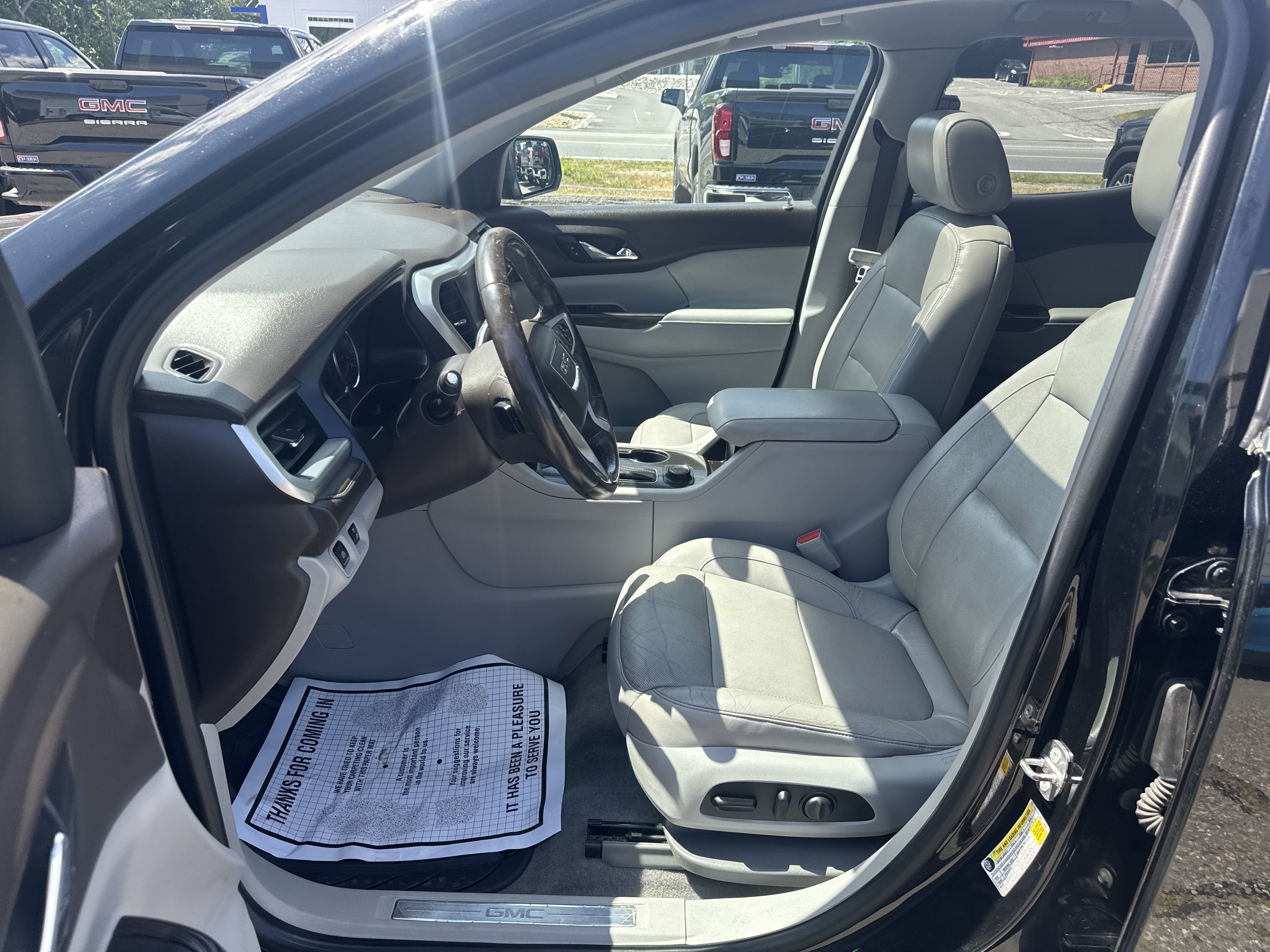 Used 2017 Ebony Twilight Metallic GMC SLT image 16