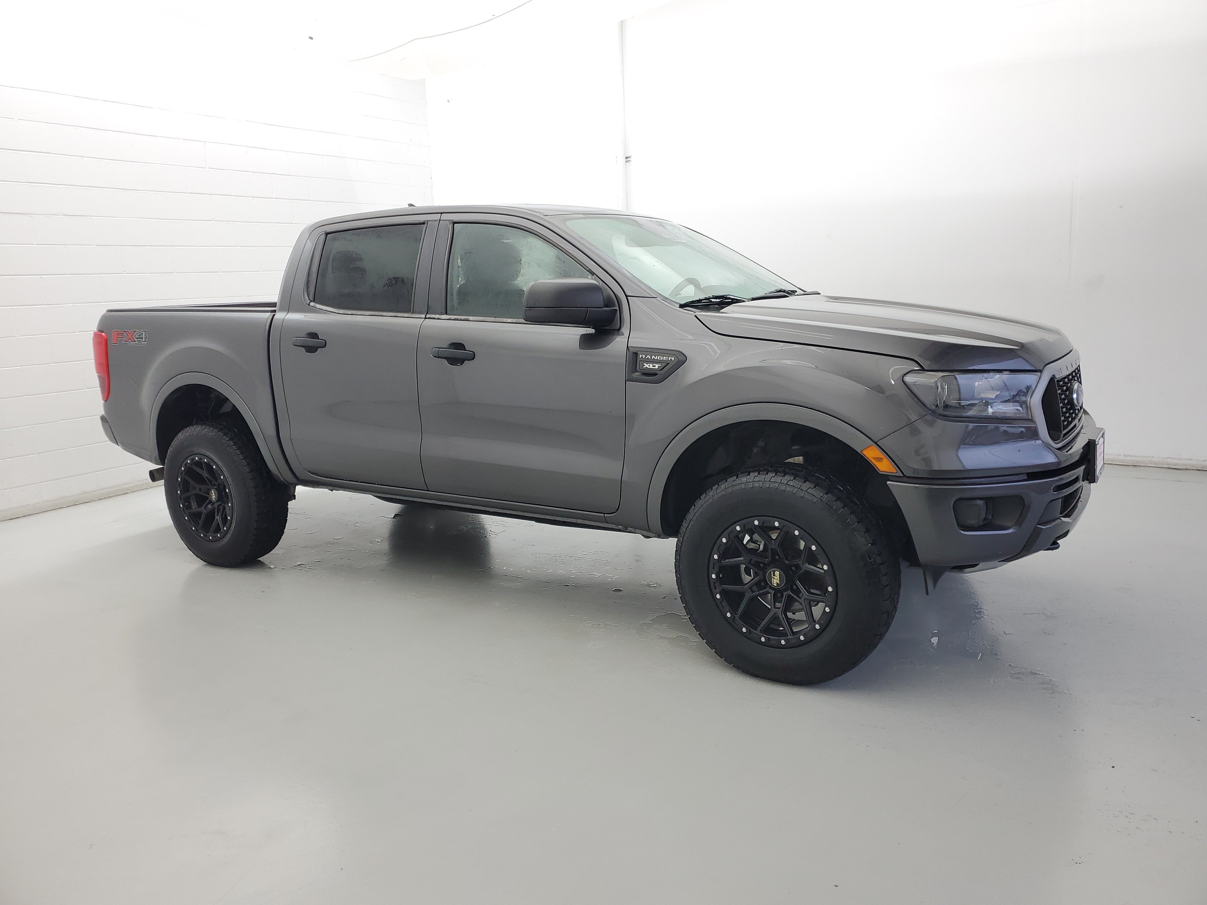 Used 2020 Magnetic Metallic Ford XLT image 4