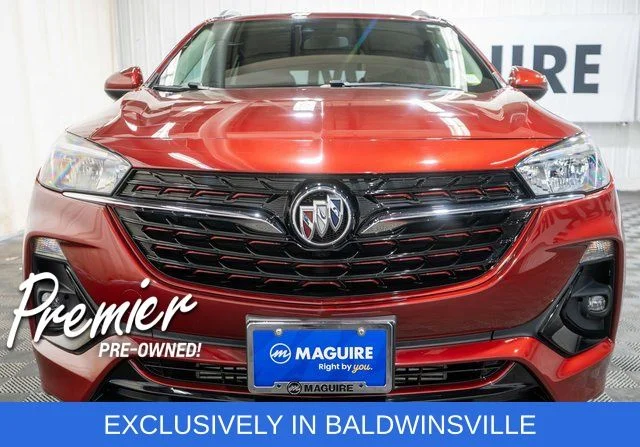Used 2023 Red Buick Select image 3