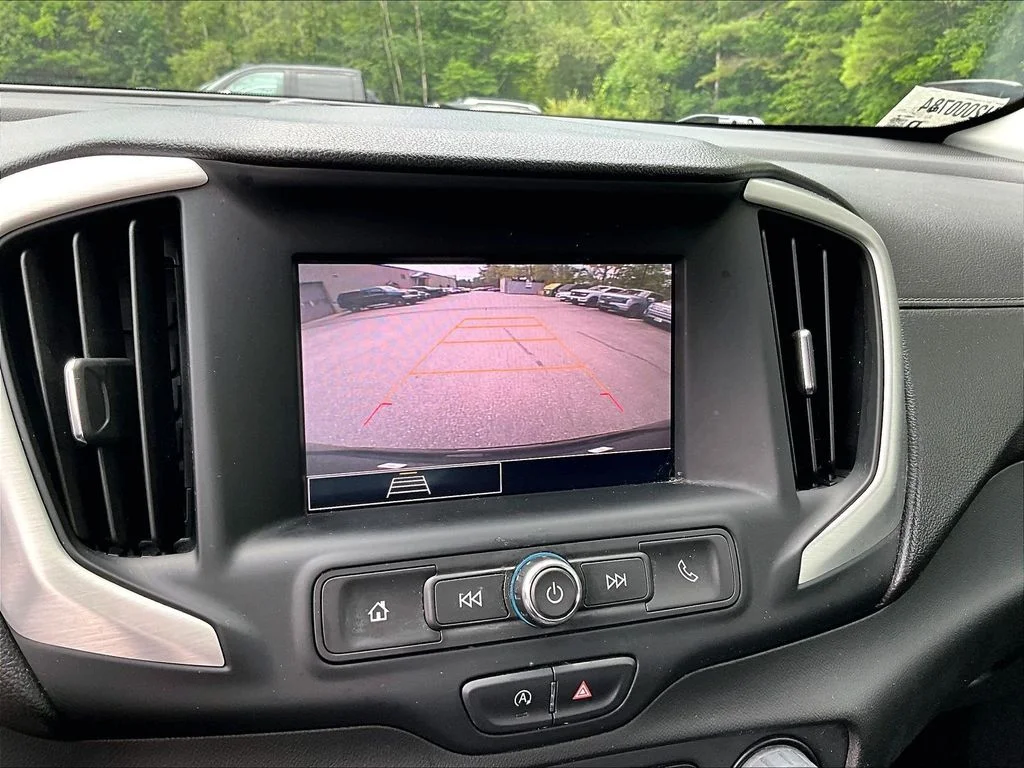 Used 2023 Ebony Twilight Metallic GMC SLE image 19