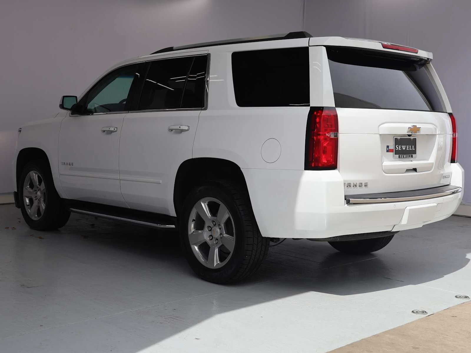 Used 2018 Summit White Chevrolet Premier image 5