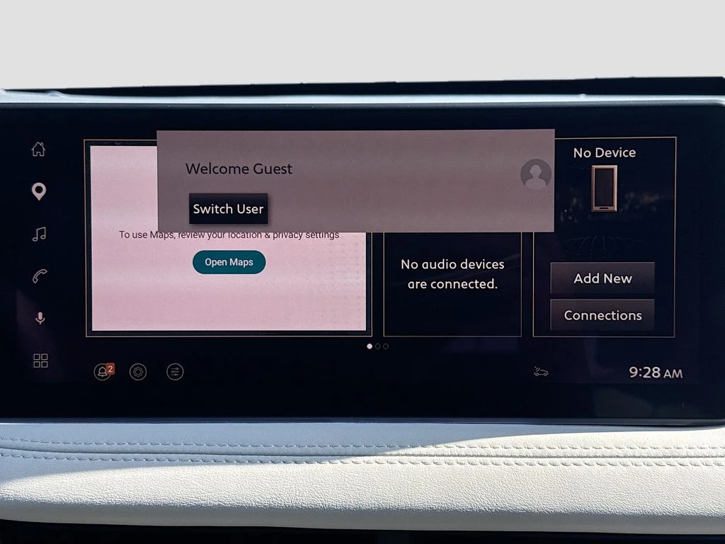 Used 2027 Black INFINITI LUXE image 16