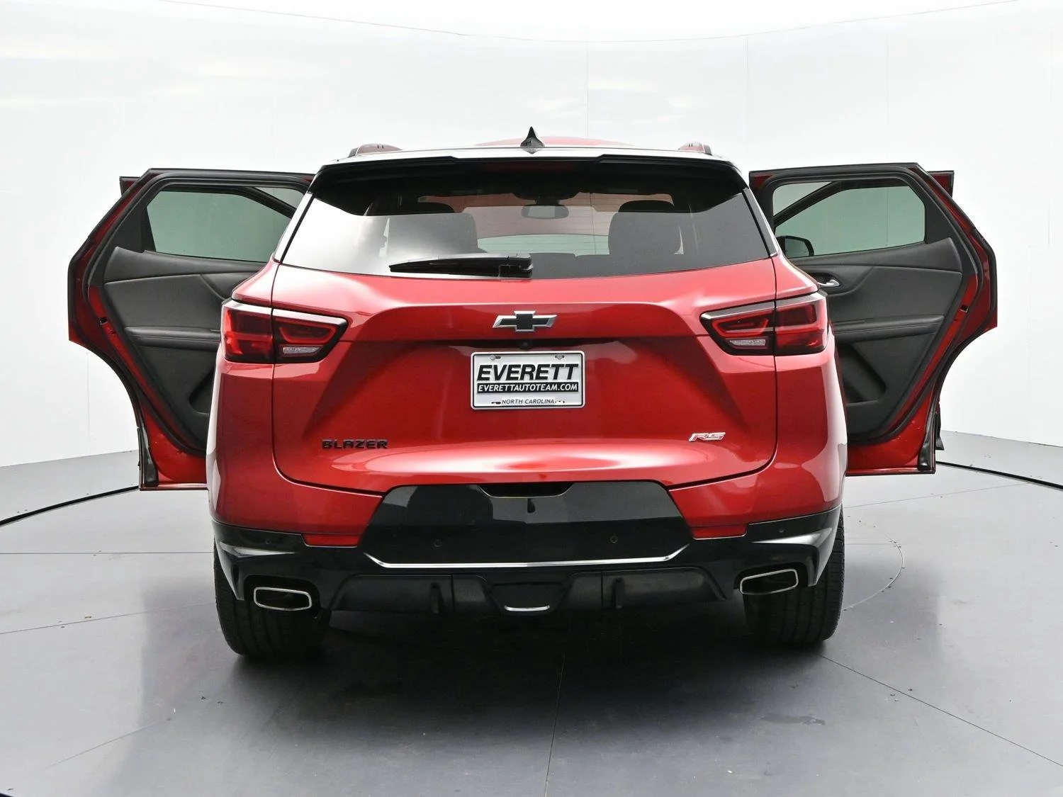 Used 2024 Radiant Red Tintcoat Chevrolet RS image 39
