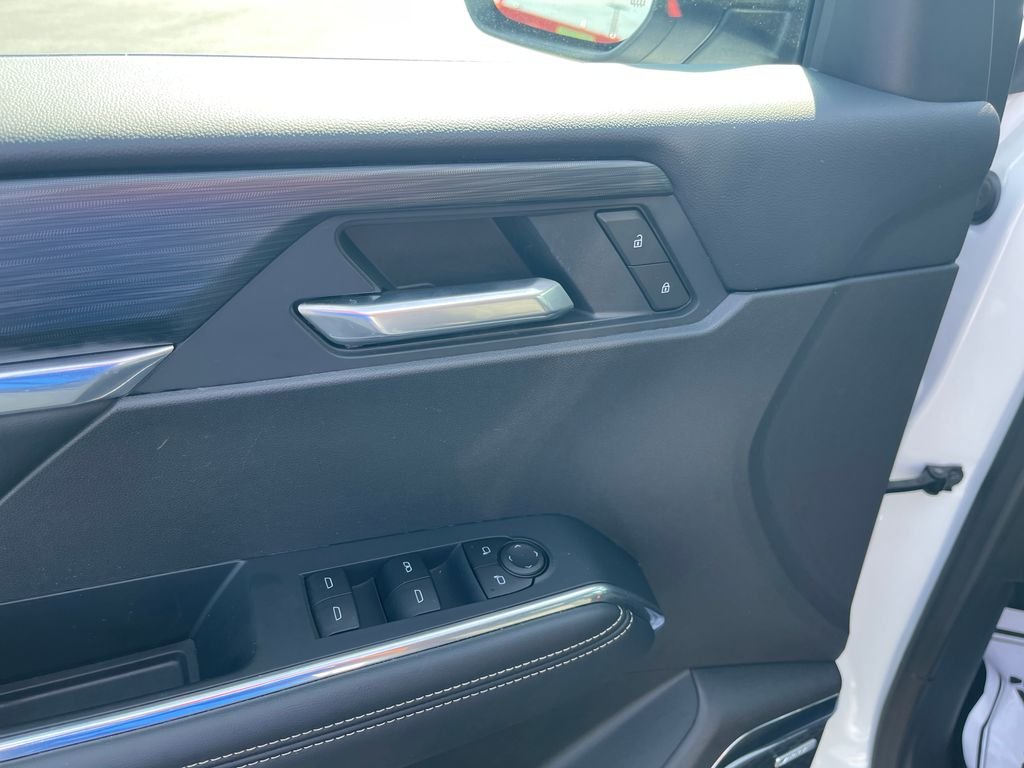 Certified Used 2025 White GMC Elevation image 11