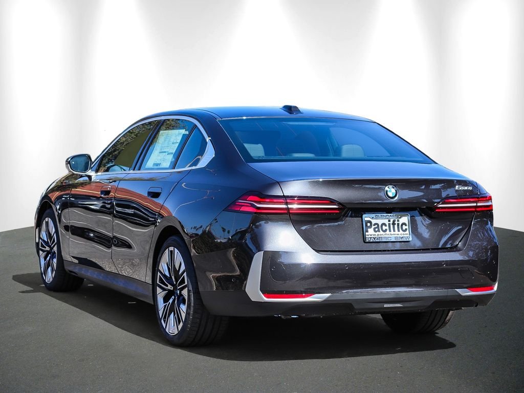 New 2027 Dark Graphite Metallic BMW 530i image 4