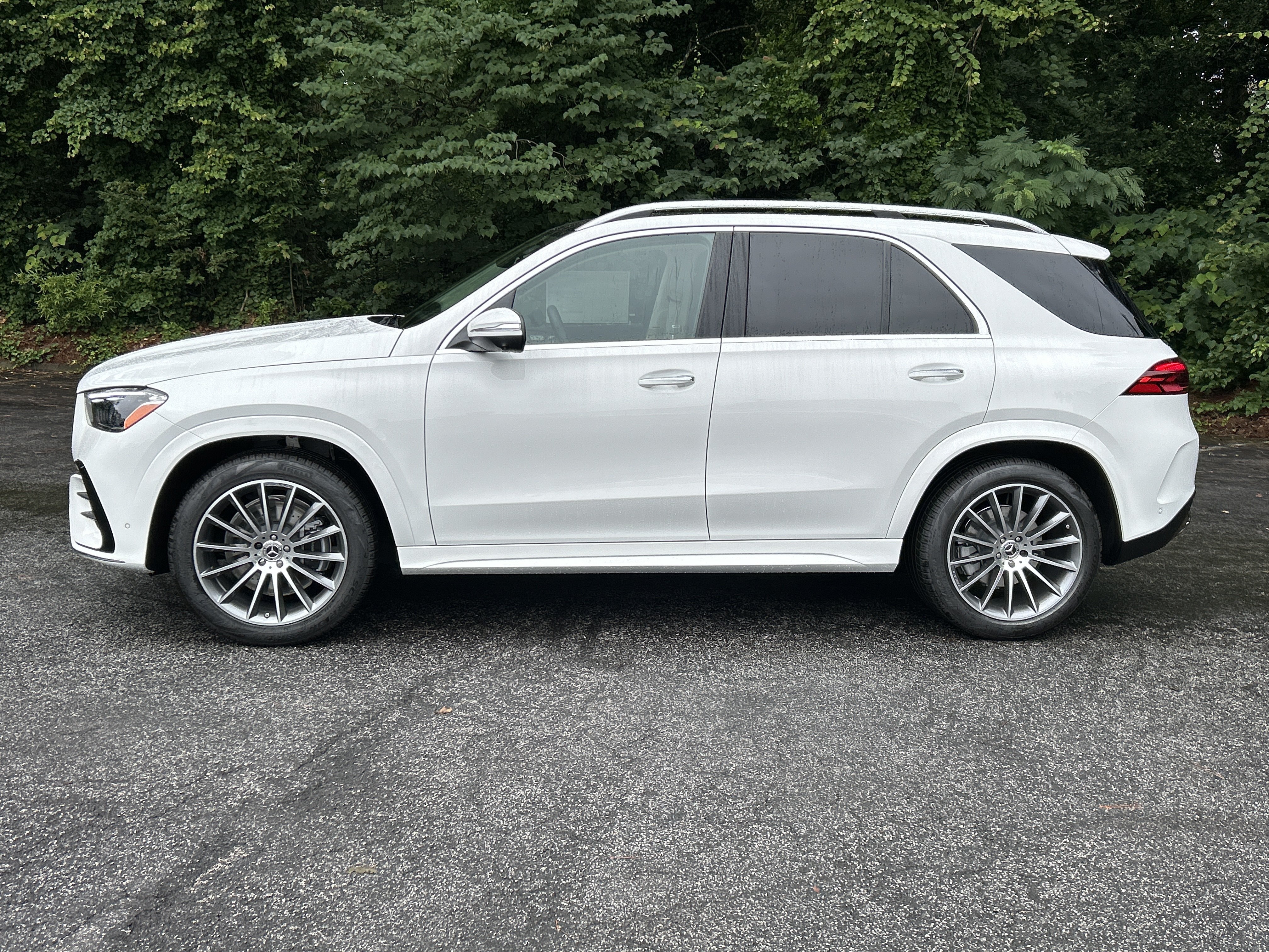 New 2026 Polar White Mercedes-Benz GLE 350 4MATIC® SUV image 12