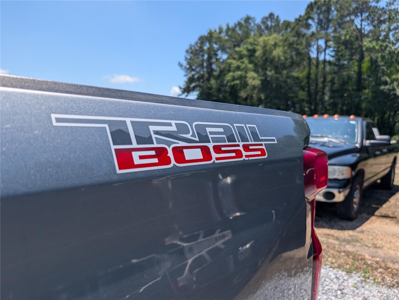 Used 2021 SATIN STEEL METALLIC Chevrolet LT Trail Boss image 13