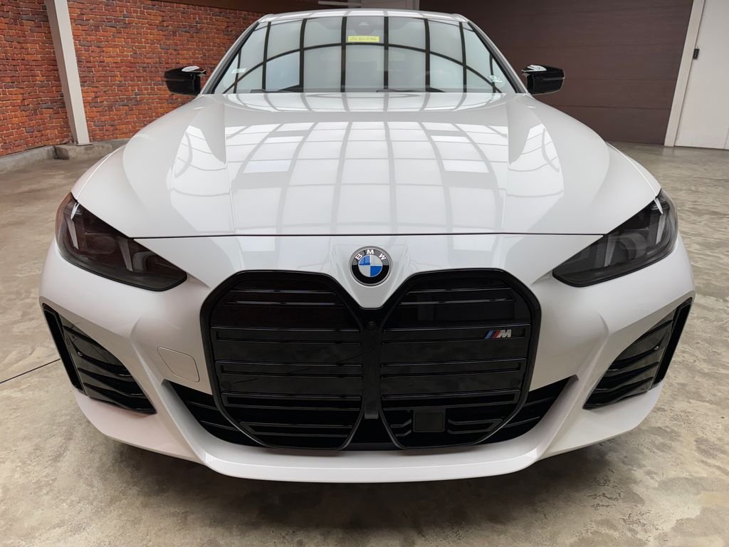 New 2026 White BMW M60 image 7