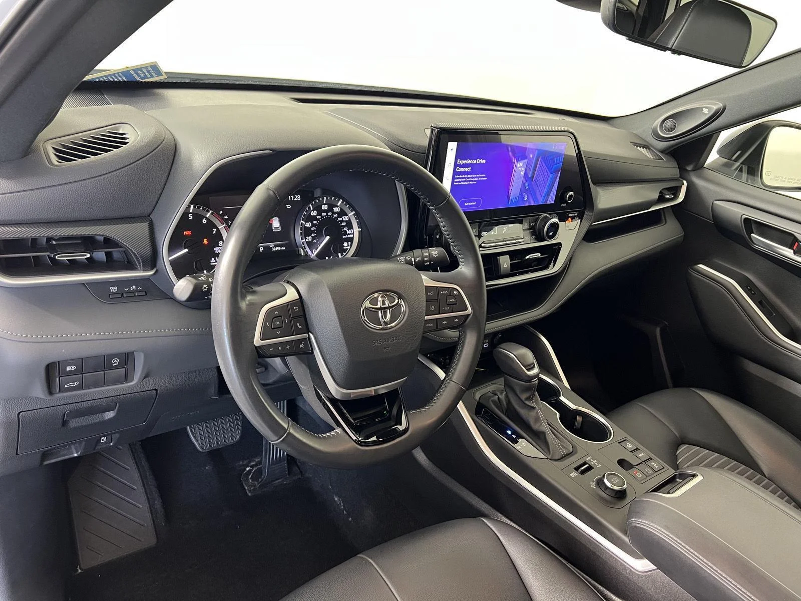 Used 2024 Wind Chill Pearl Toyota XSE image 10
