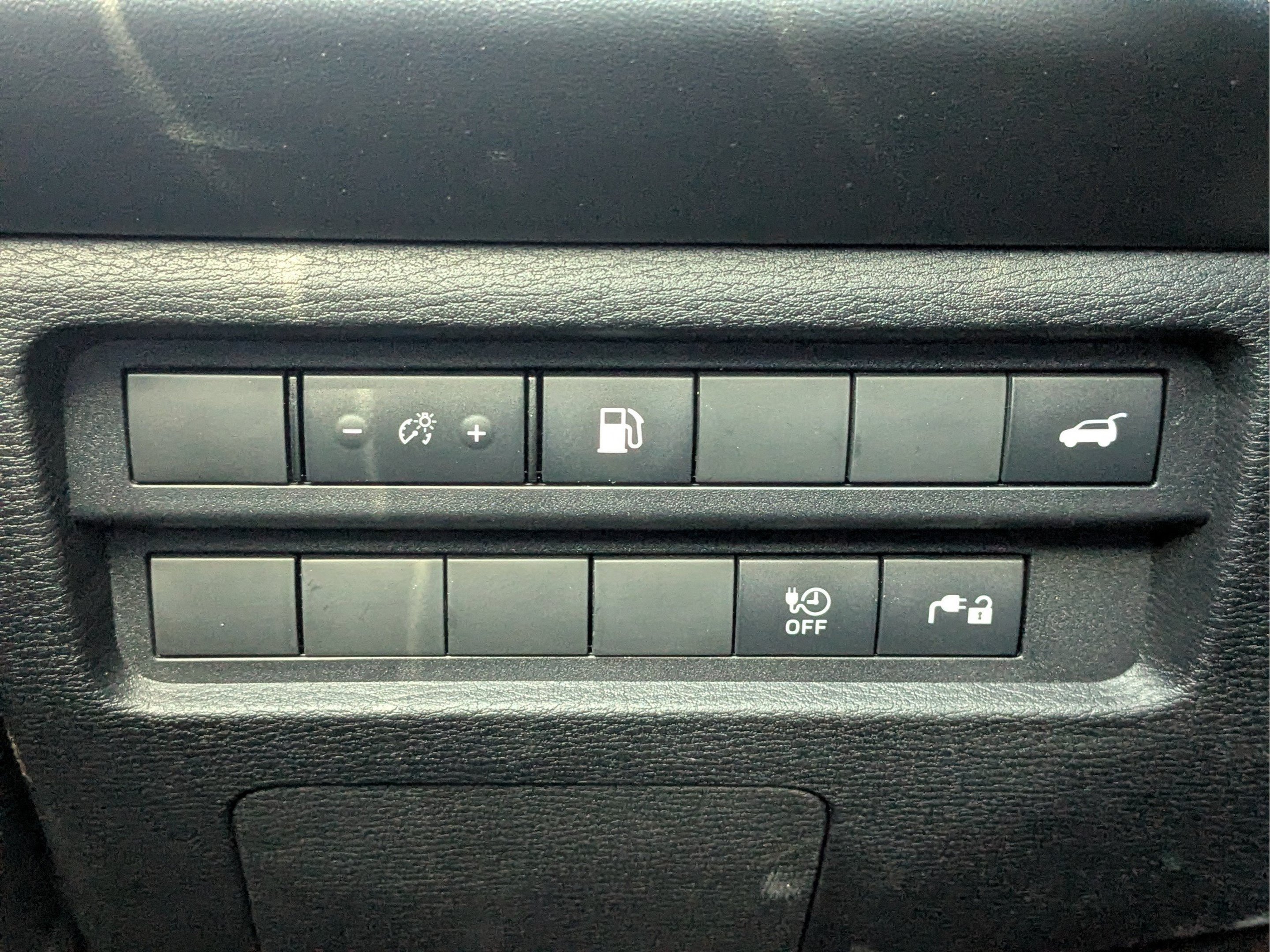 2025 Mitsubishi Outlander Plug-in Hybrid SE - Photo 25