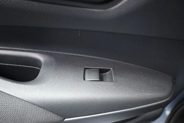 2025 Toyota Corolla LE - Photo 10