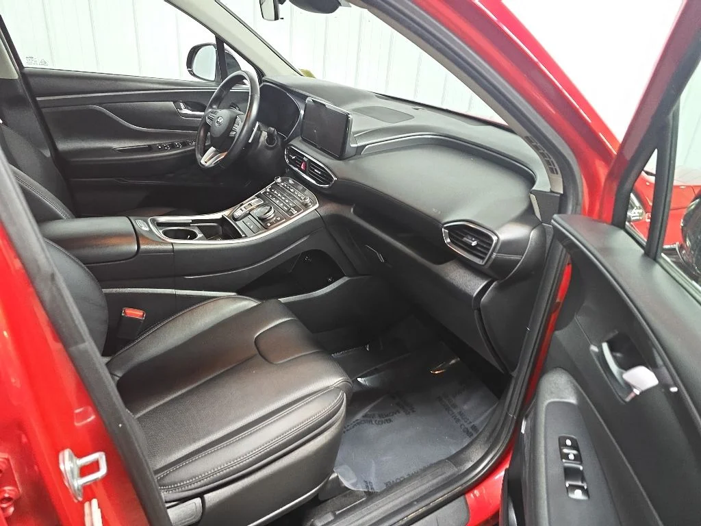 Used 2023 Calypso Red Hyundai XRT image 15