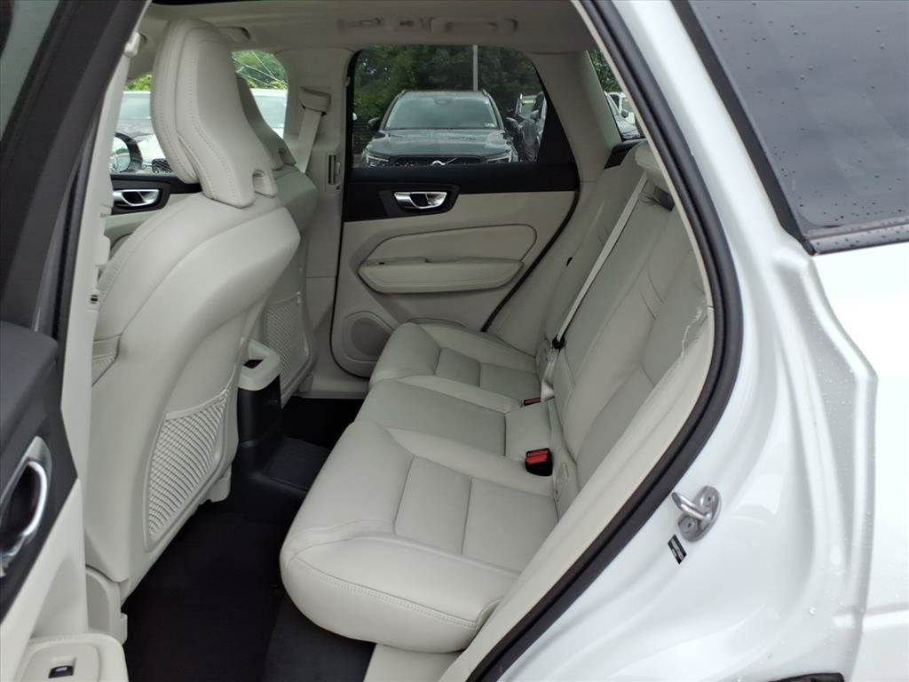 New 2026 Crystal White Metallic Volvo Ultra image 12