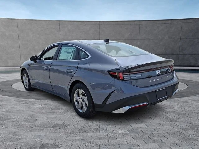 New 2026 Blue Hyundai SE image 5