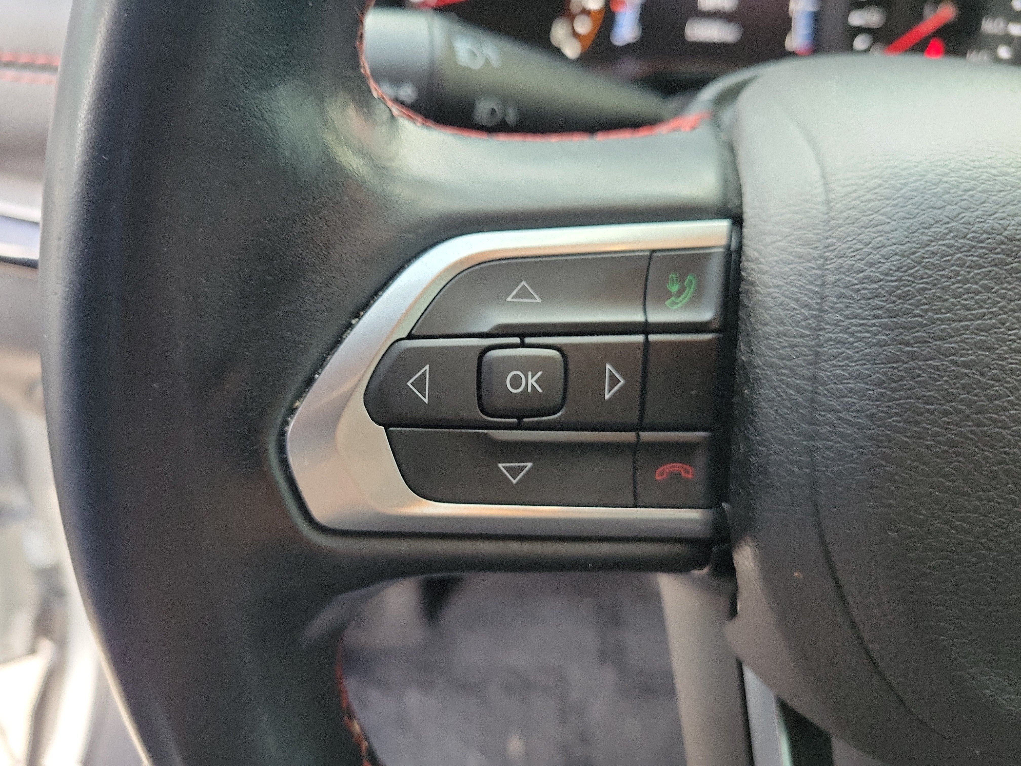 Used 2022 Bright White Clearcoat Jeep Trailhawk image 29