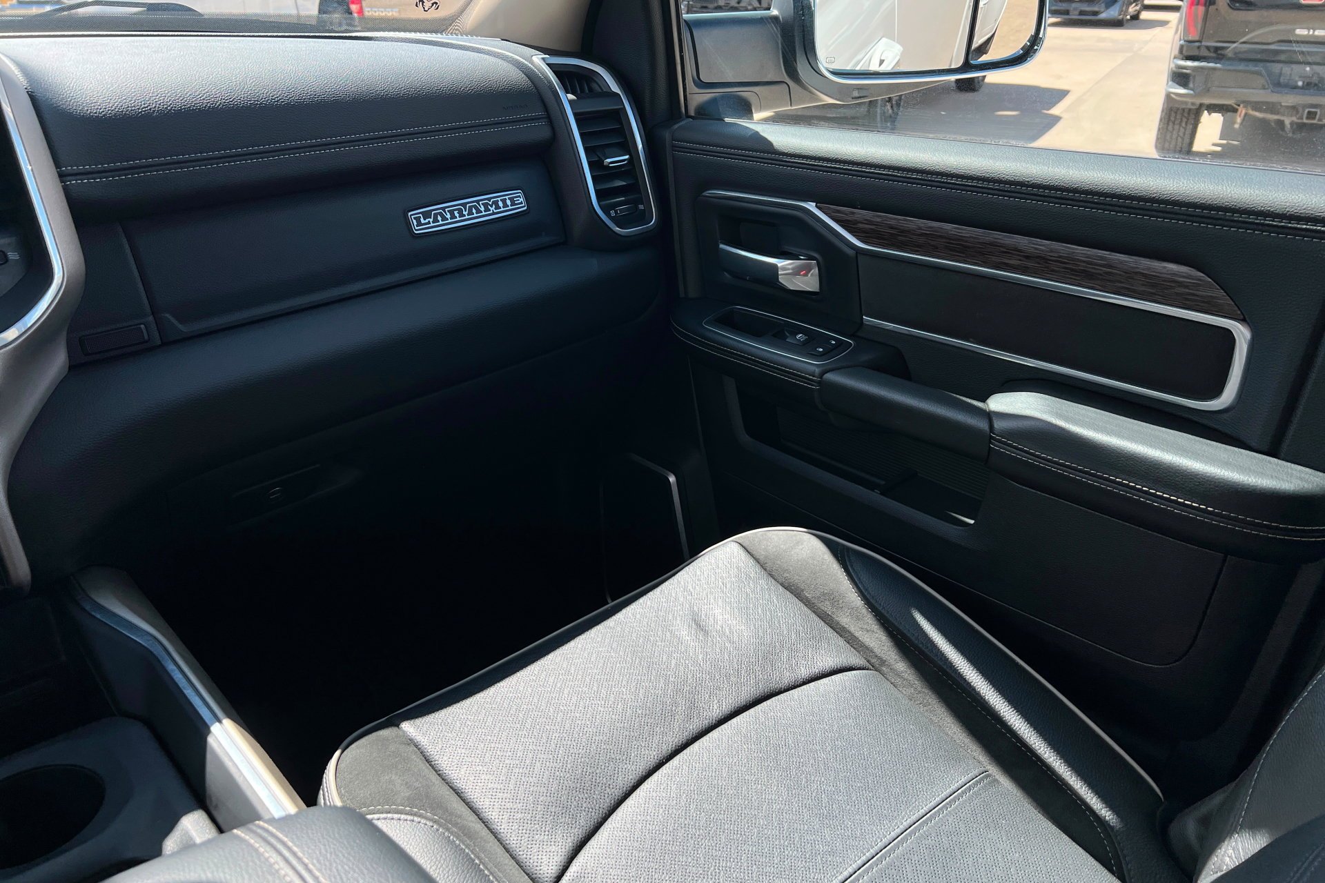 Certified Used 2021 Bright White Clearcoat Ram Laramie image 11