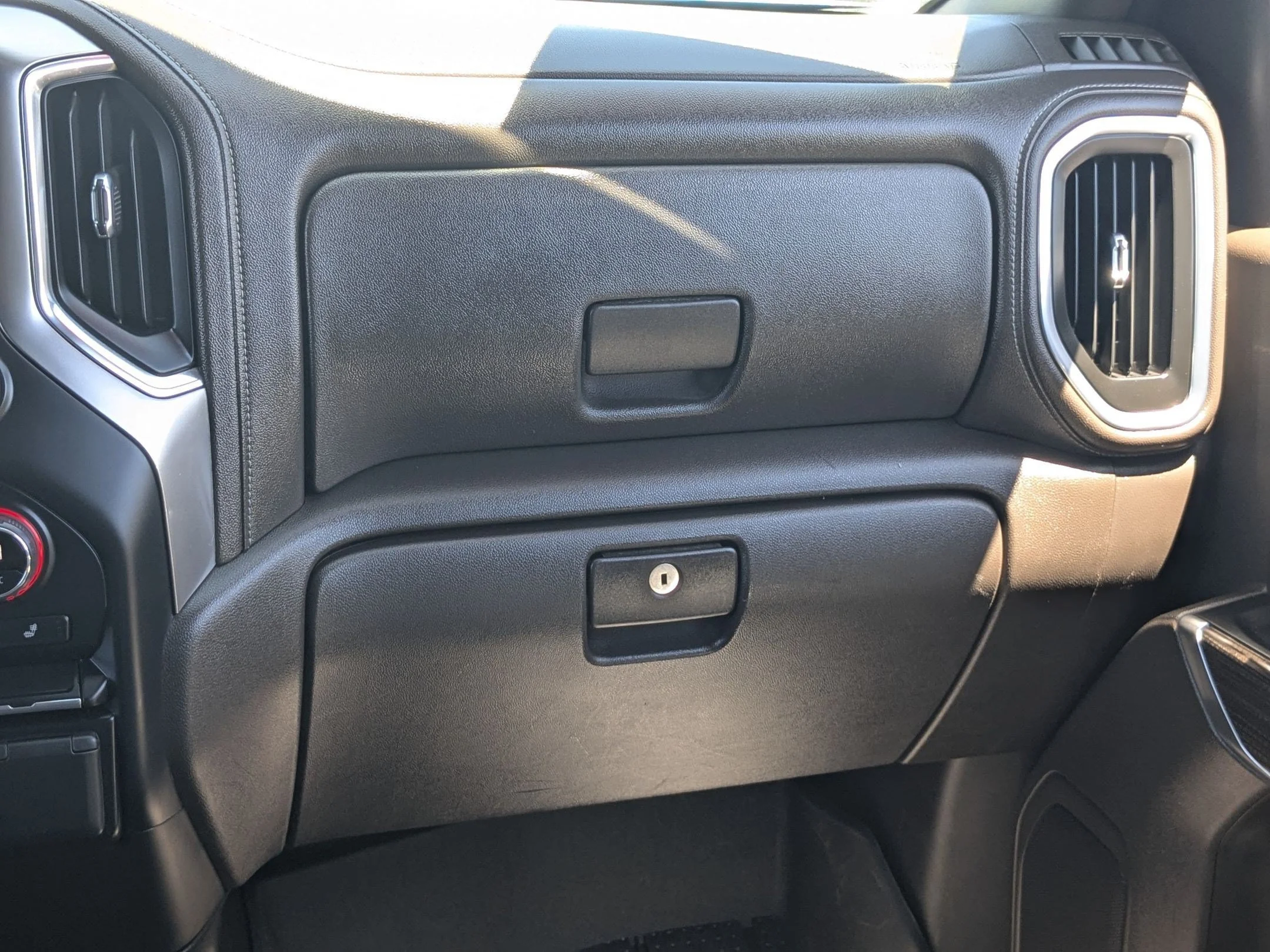 Used 2022 Summit White Chevrolet LT image 30