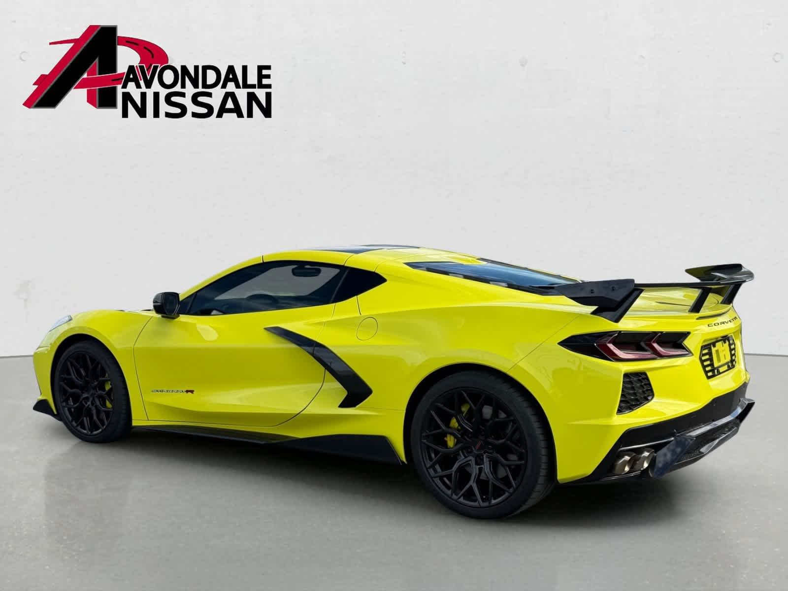 Used 2022 Accelerate Yellow Metallic Chevrolet 2LT image 3