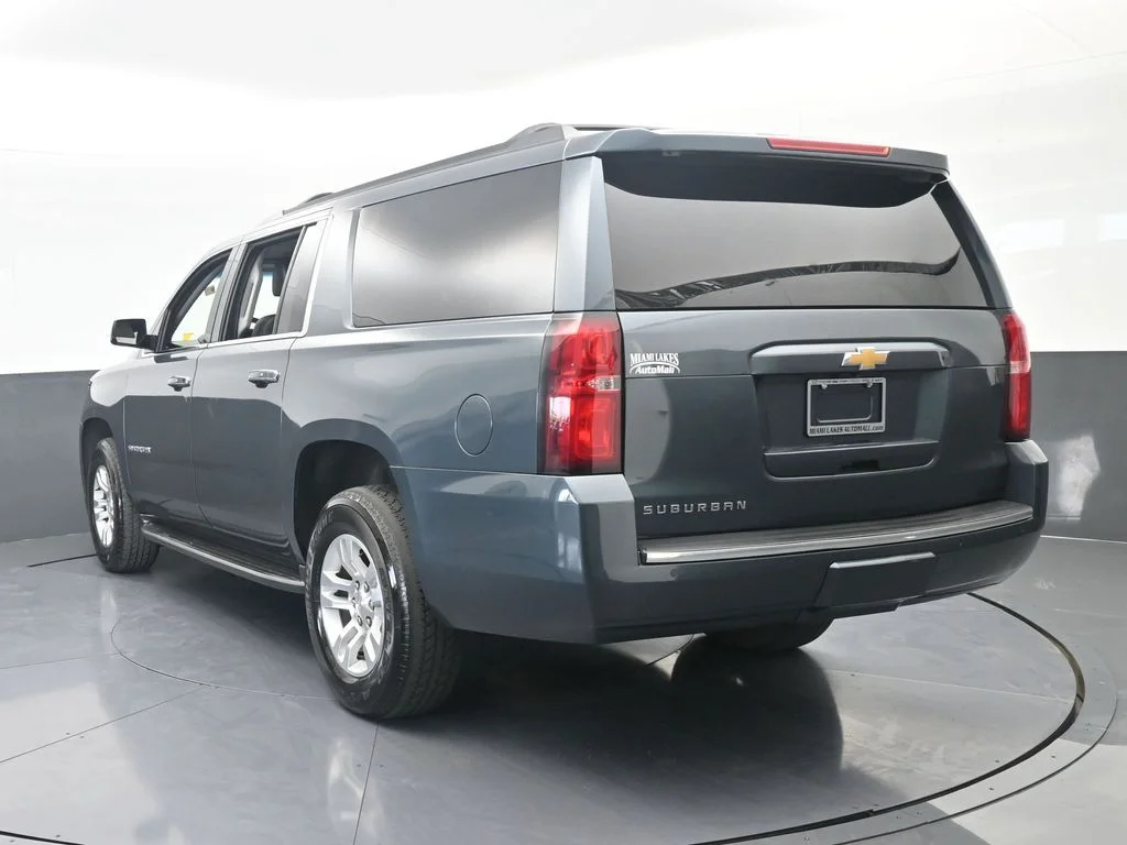 Used 2020 Shadow Gray Metallic Chevrolet LT image 3