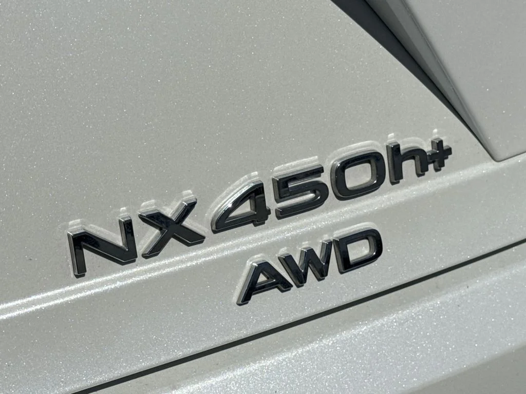 Used 2024 White Lexus 450h+ Luxury image 9