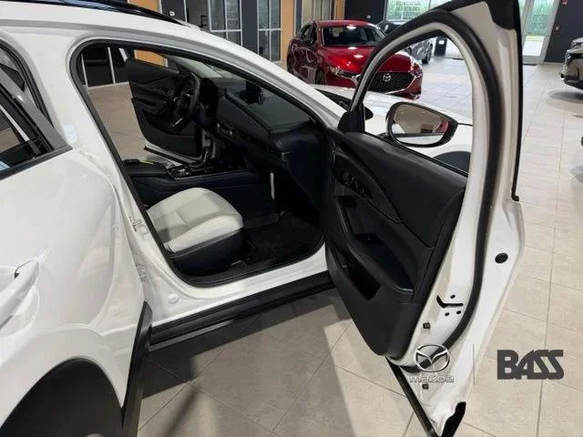 New 2026 Snowflake White Pearl Mazda 2.5 Turbo Premium Plus AWD image 38
