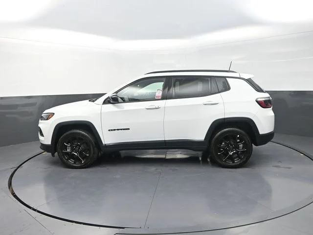 New 2026 Bright White Clear-Coat Exterior Paint Jeep Latitude image 6