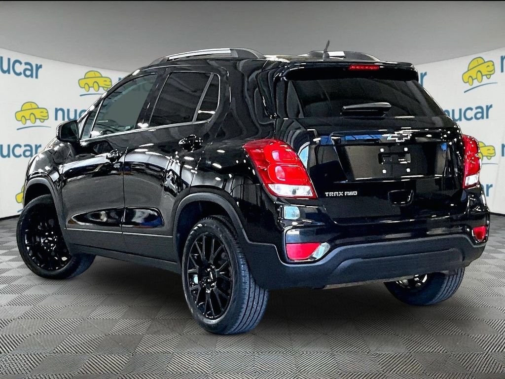 Used 2022 Black Chevrolet LT image 4