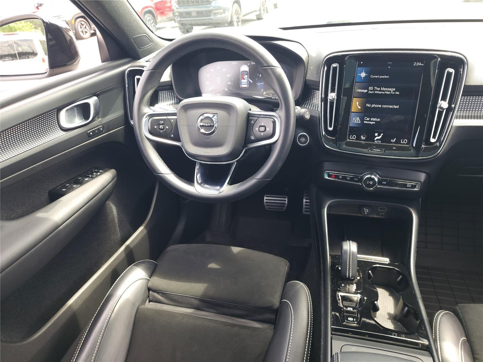 Used 2022 Pebble Grey Metallic Volvo R-Design image 9