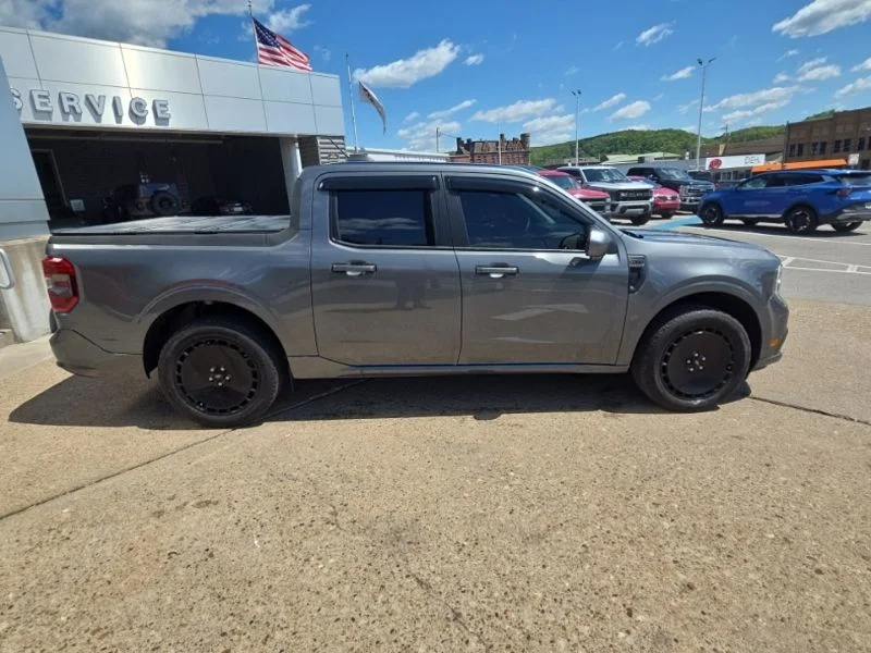 Used 2025 Gray Ford Lobo High image 8