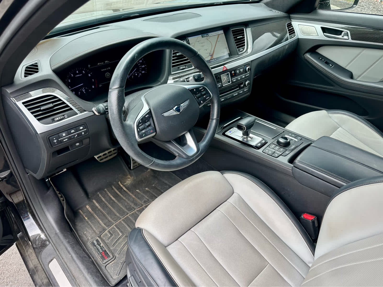 Used 2019 Victoria Black Genesis 3.3T Sport image 11