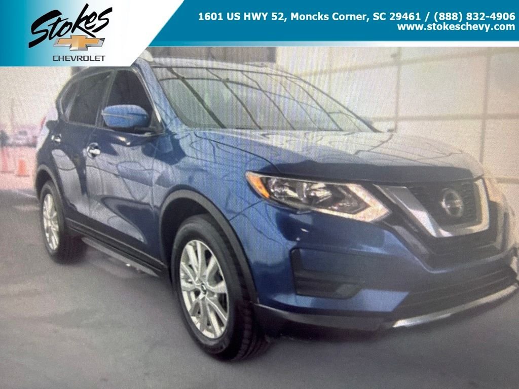Used 2018 Blue Nissan SV image 1