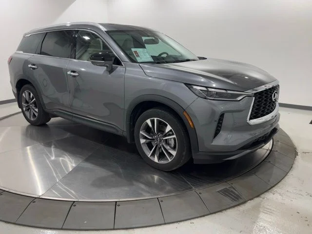 Used 2022 Gray INFINITI LUXE image 6