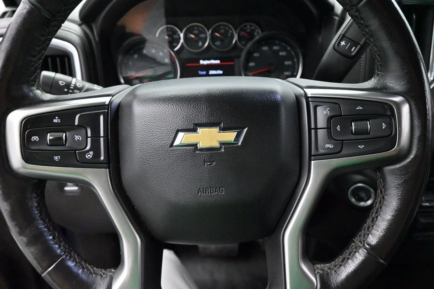 Used 2021 Shadow Gray Metallic Chevrolet LT image 17