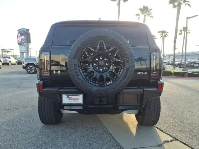 Used 2026 Void Black GMC 2X image 5
