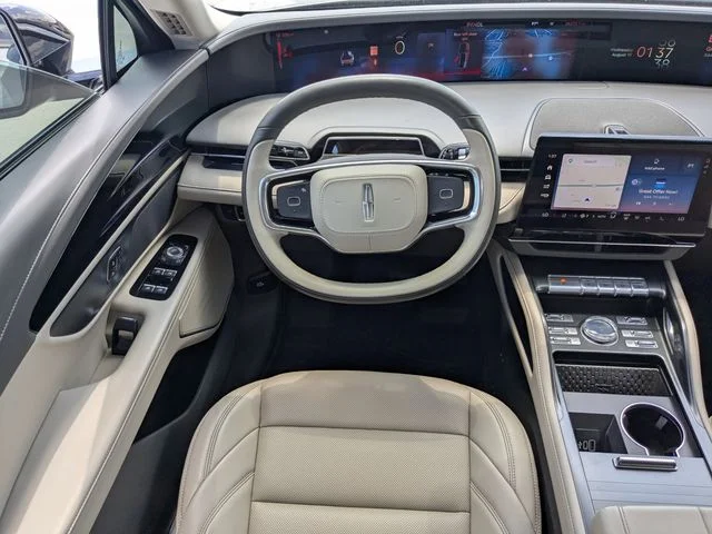 Used 2025 Gray Lincoln Premiere image 13