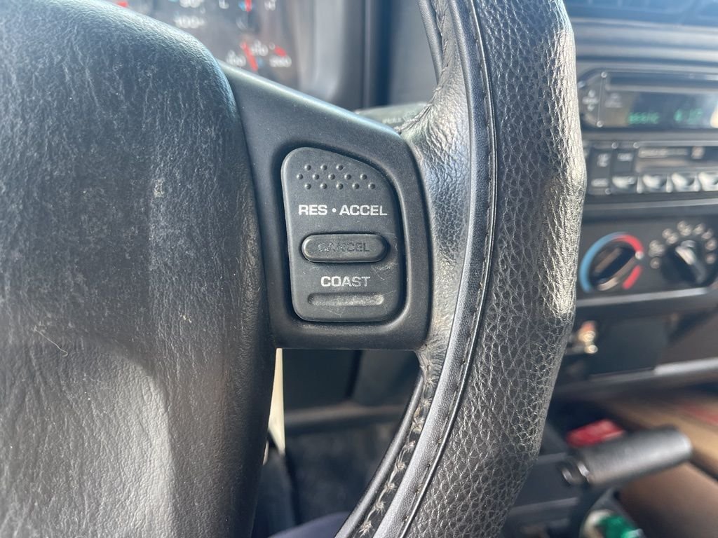 Used 2006 Silver Jeep Rubicon image 22