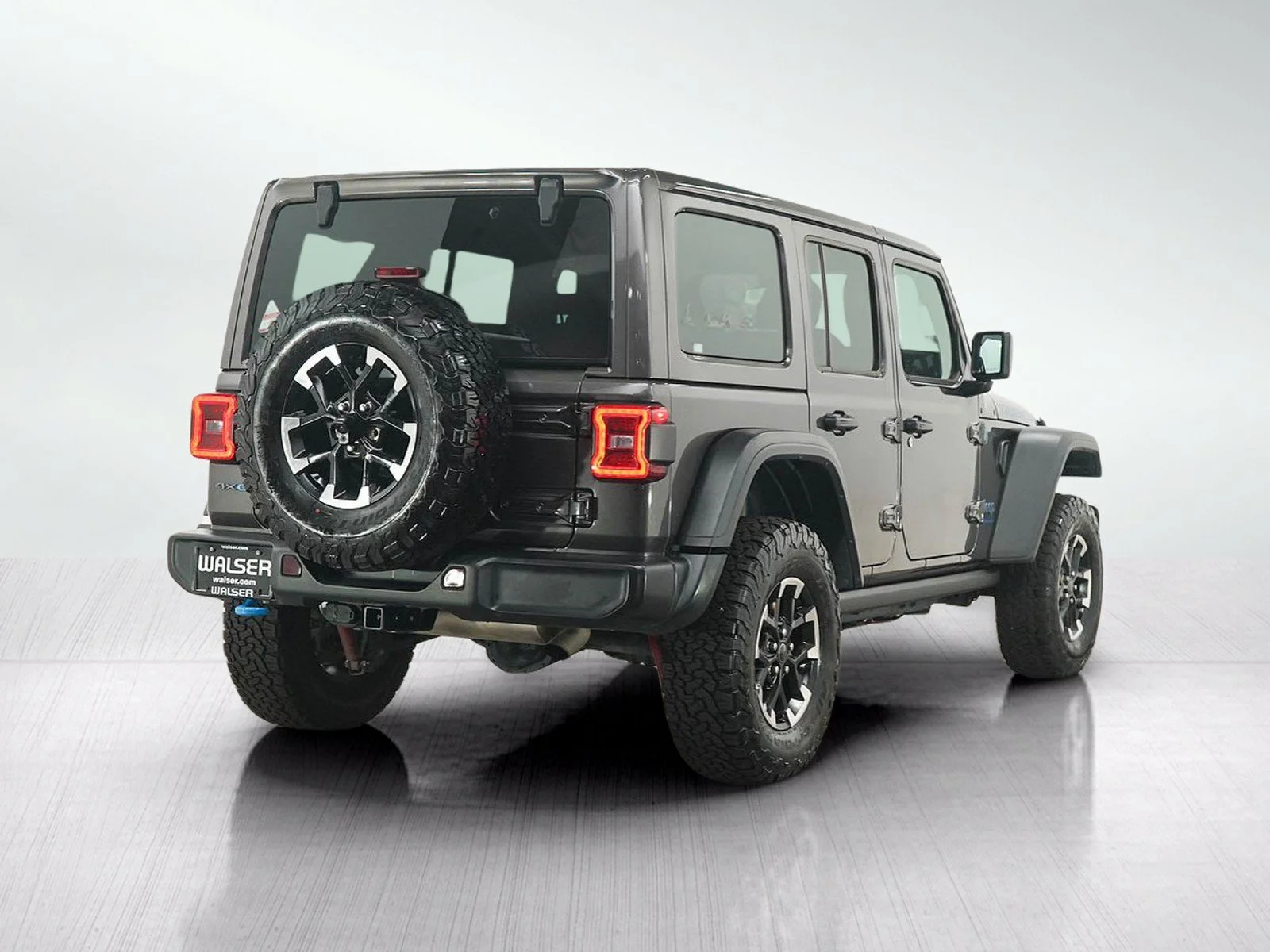 Used 2025 Granite Crystal Metallic Clearcoat Jeep Rubicon 4xe image 5